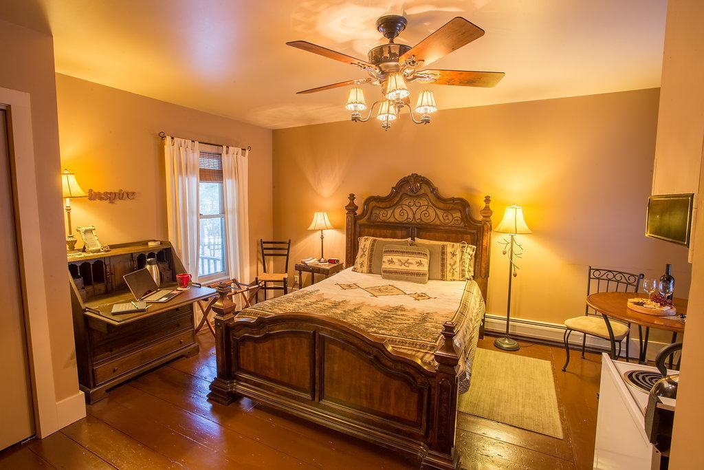Snow Goose Bed And Breakfast Keene Valley Exterior photo